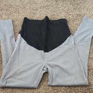 Time and Tru Gray Maternity Jeggings